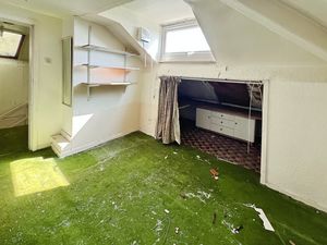 Loft room- click for photo gallery